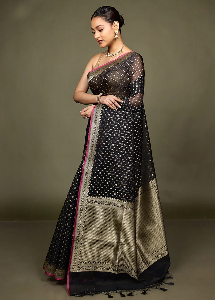 Black Kora Silk Saree With Blouse Piece - Image 4