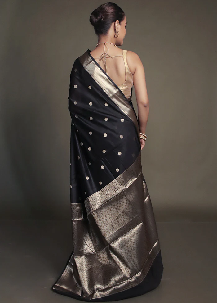 Black Kora Silk Saree With Blouse Piece - Image 3