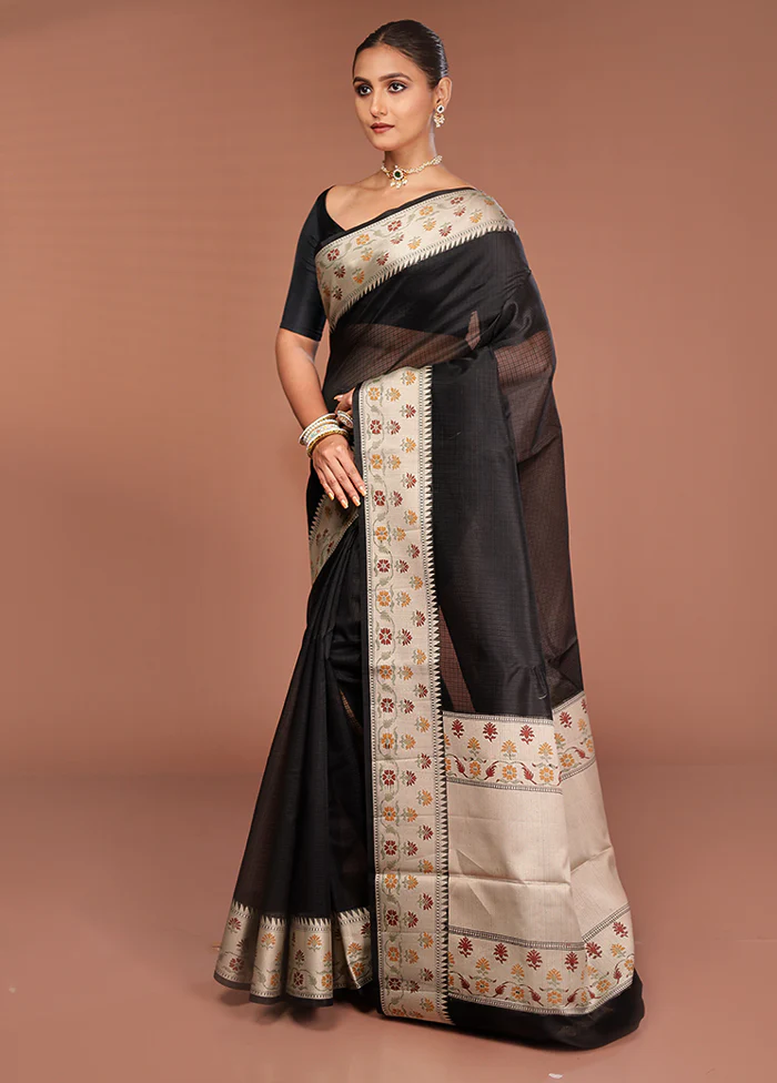 Black Kora Silk Saree With Blouse Piece - Image 4