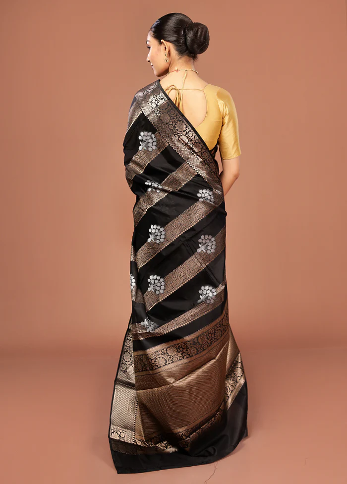 Black Kora Silk Saree With Blouse Piece - Image 3