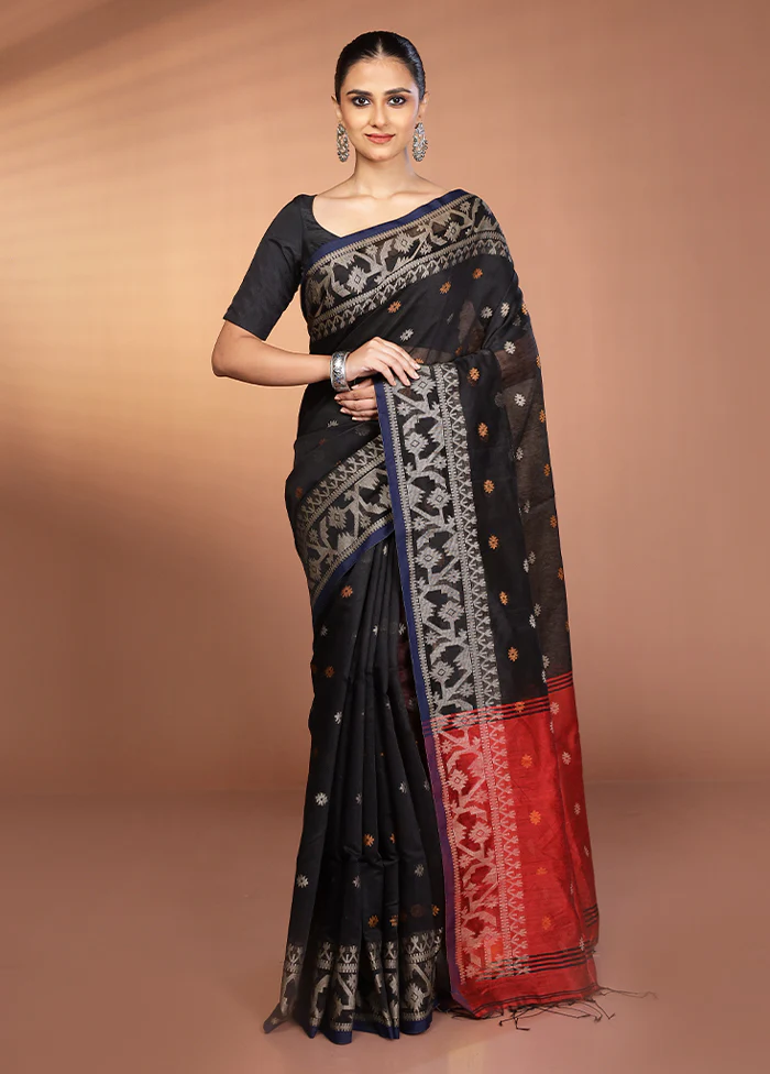 Black Matka Silk Saree With Blouse Piece - Image 2