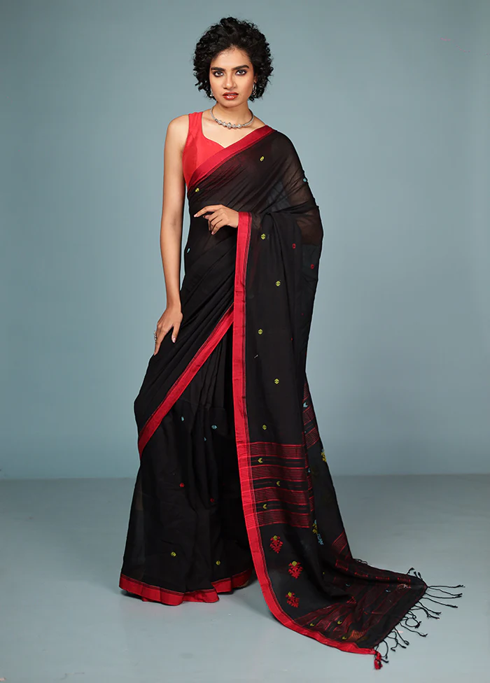Black Matka Silk Saree With Blouse Piece - Image 2