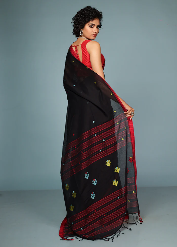 Black Matka Silk Saree With Blouse Piece - Image 3