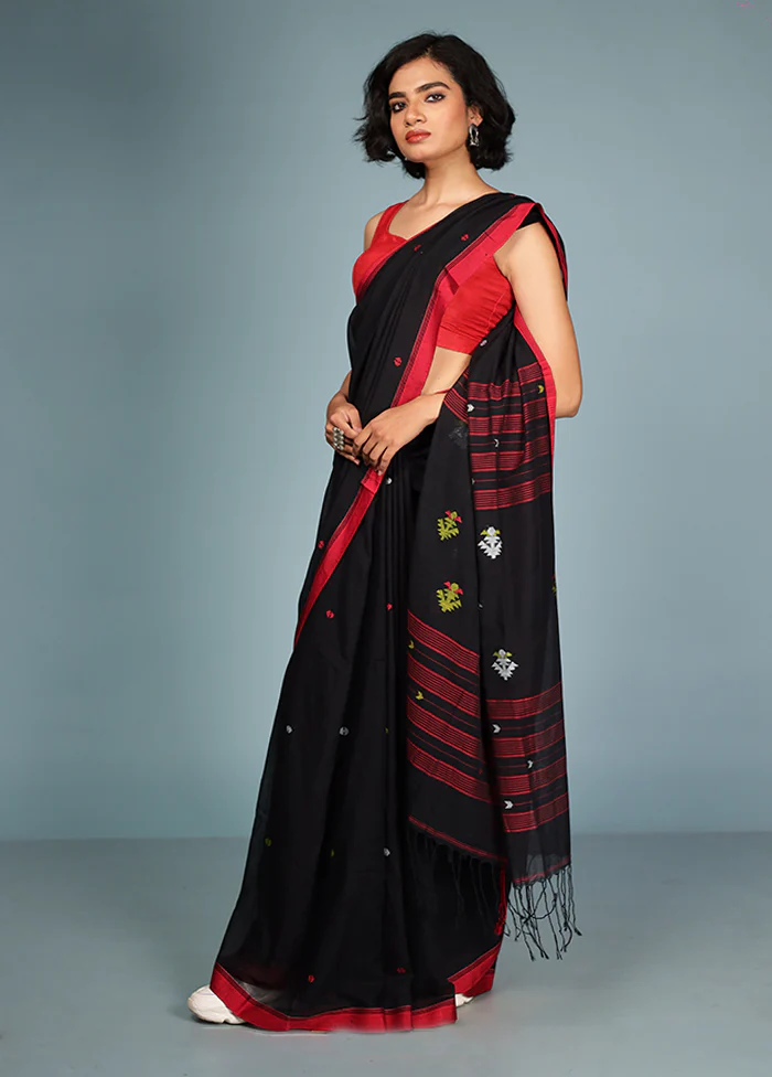 Black Matka Silk Saree With Blouse Piece - Image 4