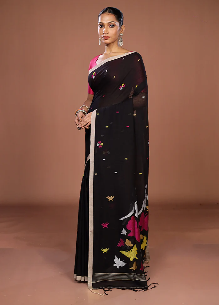 Black Matka Silk Saree With Blouse Piece - Image 4