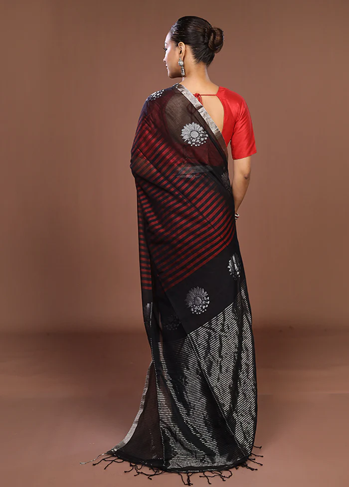 Black Matka Silk Saree With Blouse Piece - Image 3