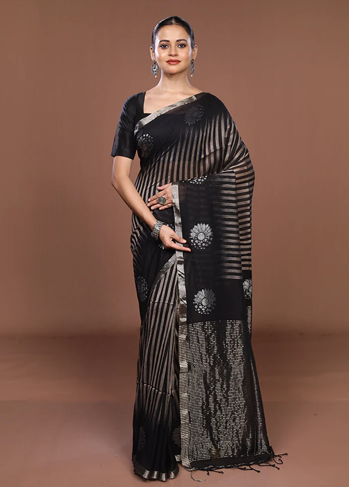 Black Matka Silk Saree With Blouse Piece - Image 2