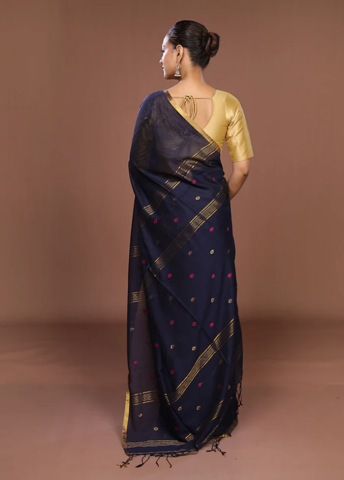 Black Matka Silk Saree With Blouse Piece - Image 3
