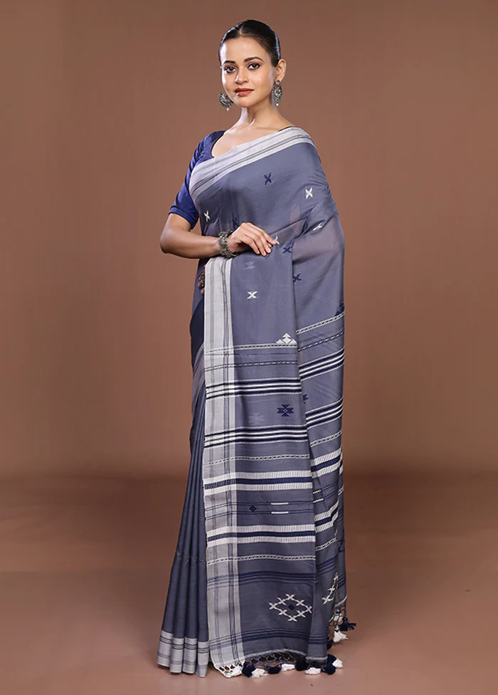 Blue Matka Silk Saree With Blouse Piece - Image 4
