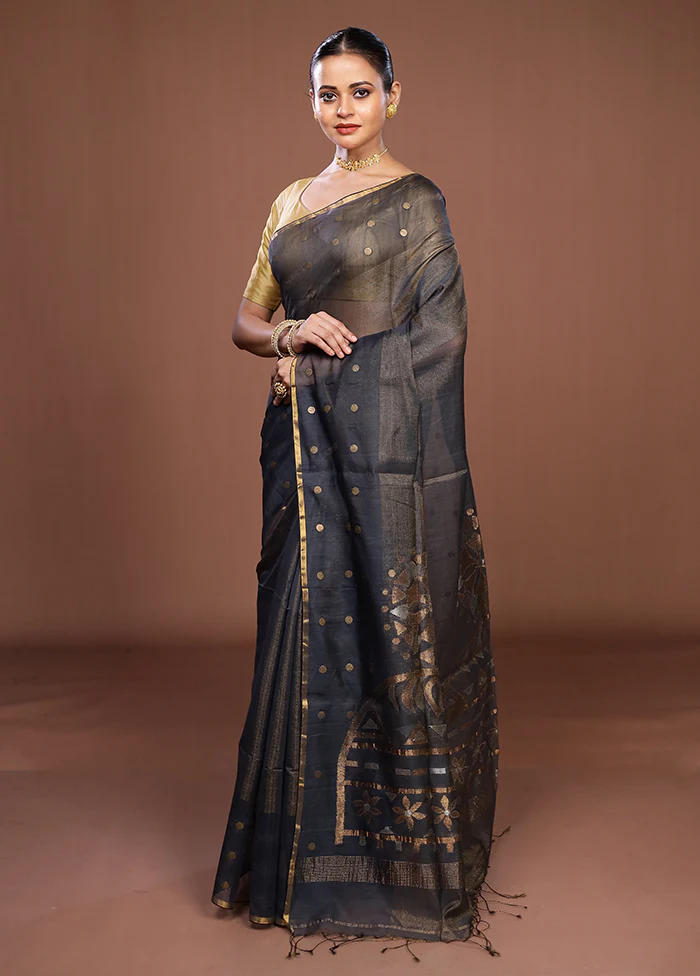 Black Matka Silk Saree With Blouse Piece - Image 4