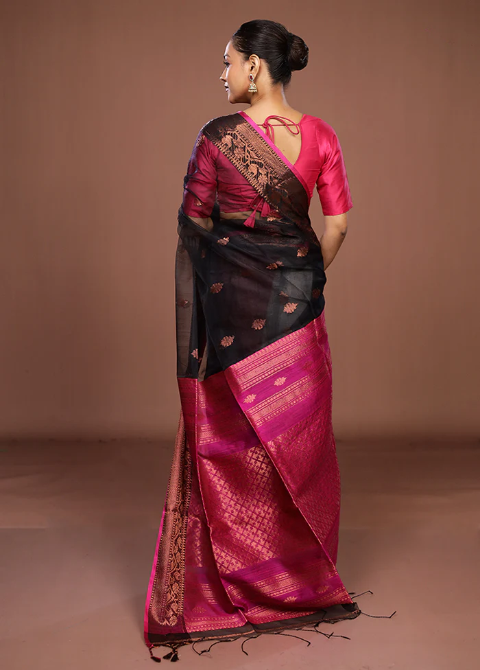 Black Matka Silk Saree With Blouse Piece - Image 3