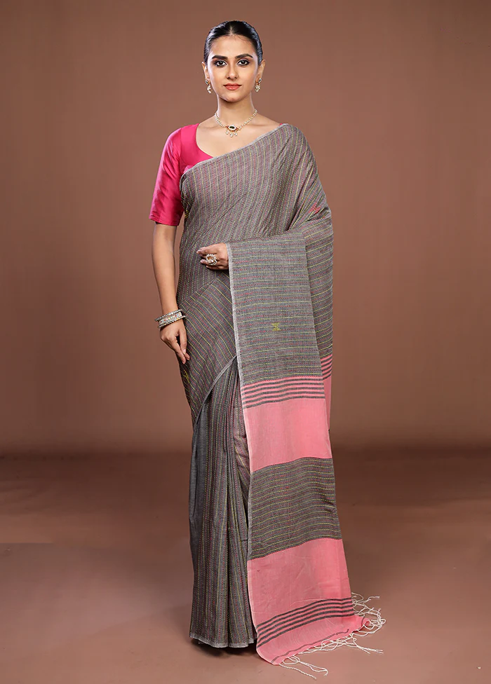 Black Matka Silk Saree With Blouse Piece - Image 2