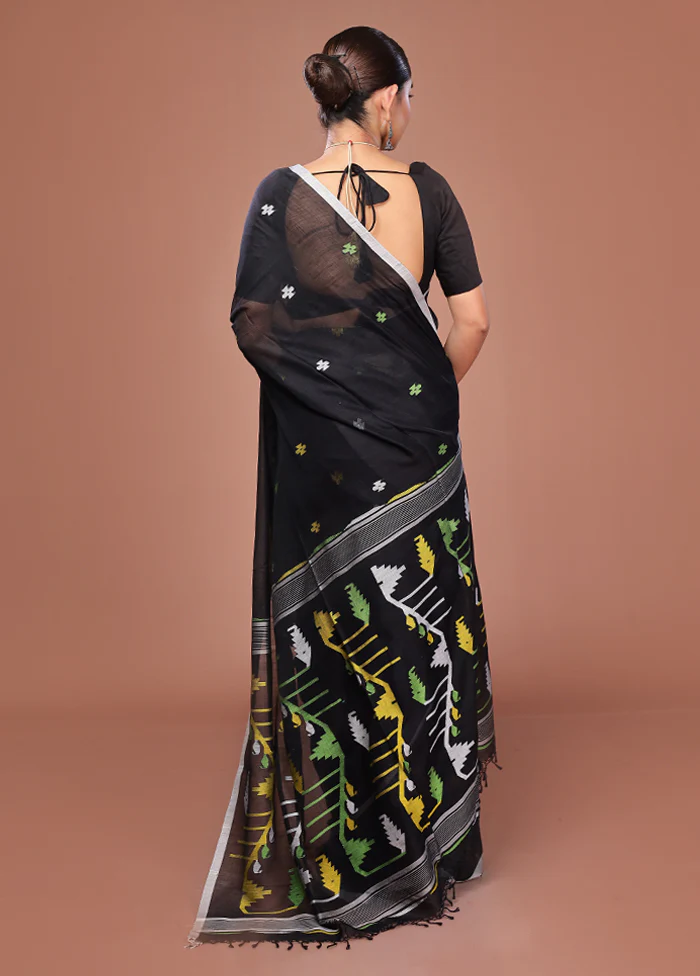 Black Matka Silk Saree With Blouse Piece - Image 3