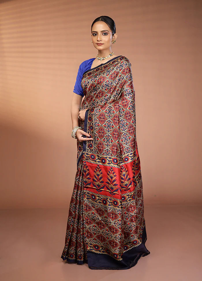 Black Printed Silk Saree Without Blouse Piece - Image 4