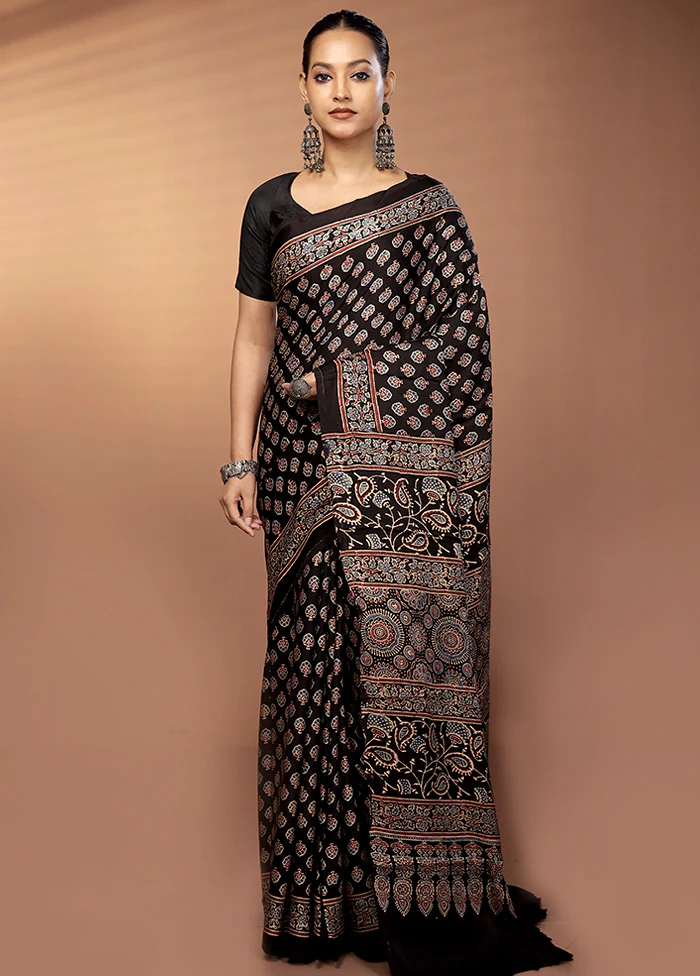 Black Printed Pure Silk Saree Without Blouse Piece - Image 2