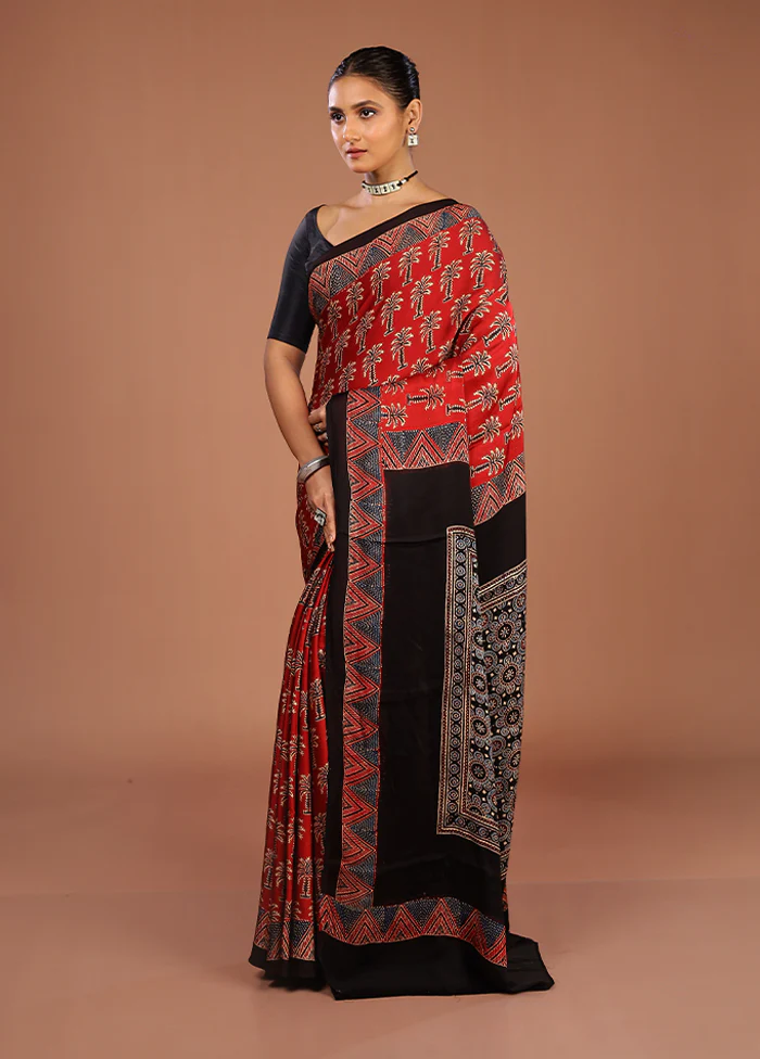 Red Printed Silk Saree Without Blouse Piece - Image 4
