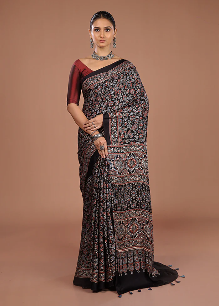 Black Printed Pure Silk Saree Without Blouse Piece - Image 2