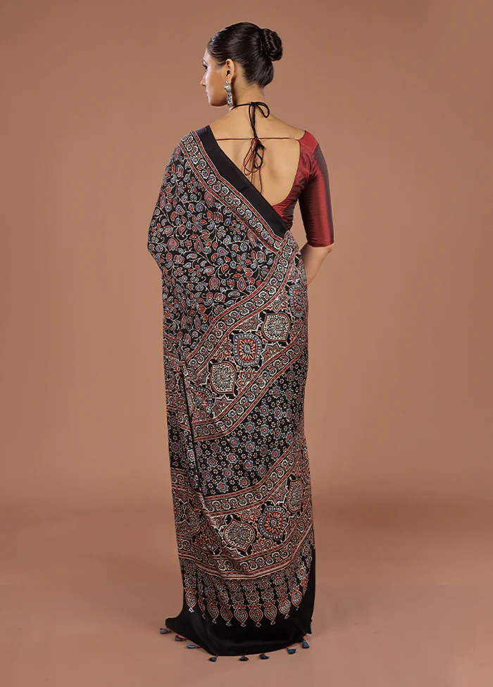 Black Printed Pure Silk Saree Without Blouse Piece - Image 3