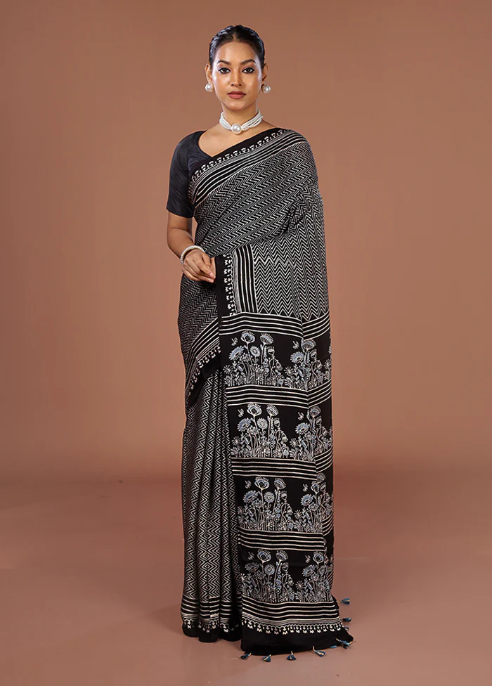 Black Printed Pure Silk Saree Without Blouse Piece - Image 2