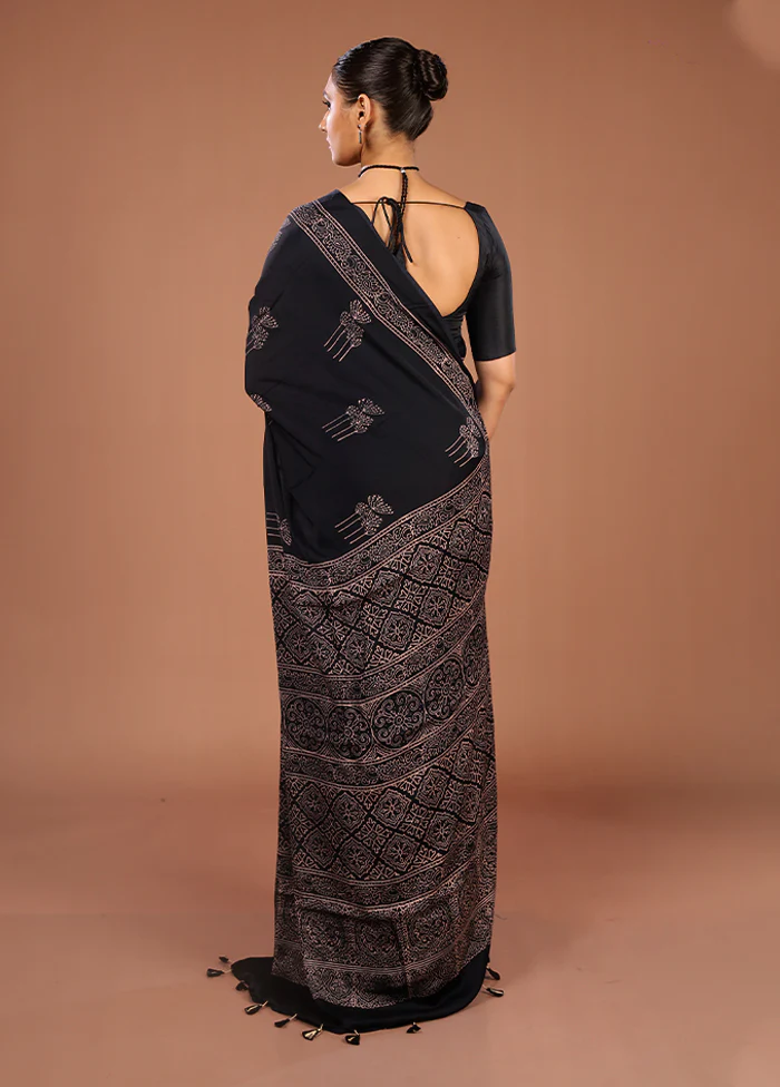 Black Printed Pure Silk Saree Without Blouse Piece - Image 3