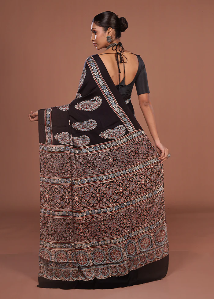 Black Printed Pure Silk Saree Without Blouse Piece - Image 3