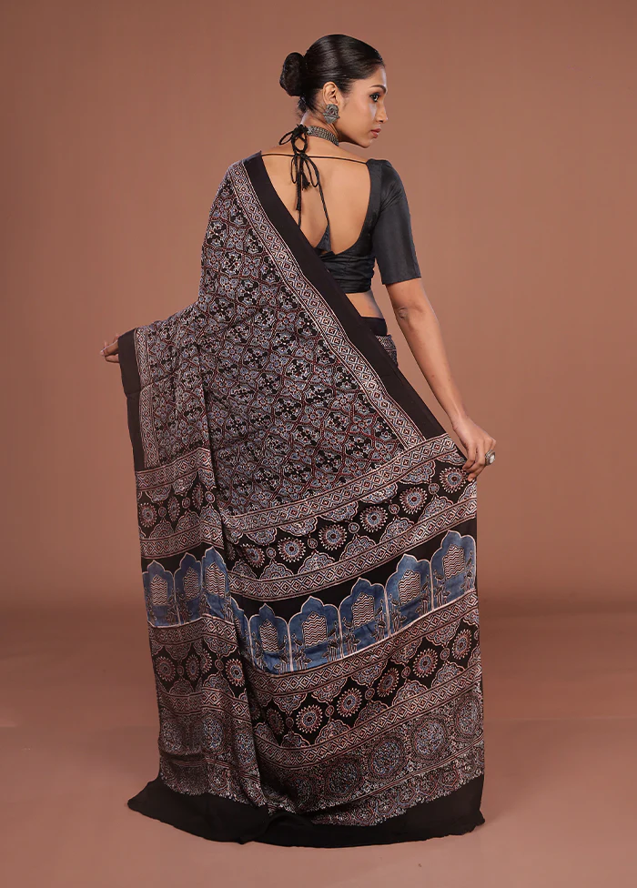 Black Printed Pure Silk Saree Without Blouse Piece - Image 3