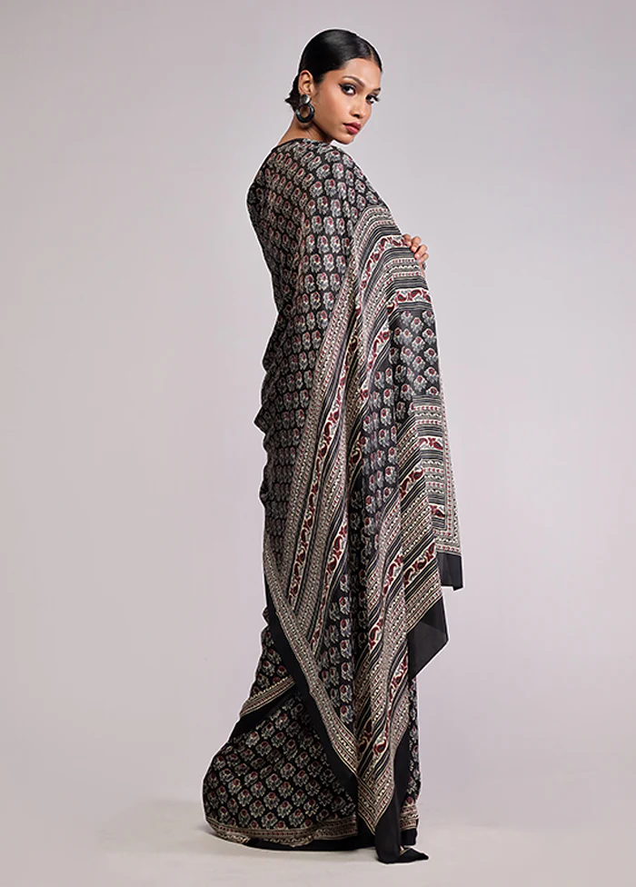 Black Printed Silk Saree Without Blouse Piece - Image 4