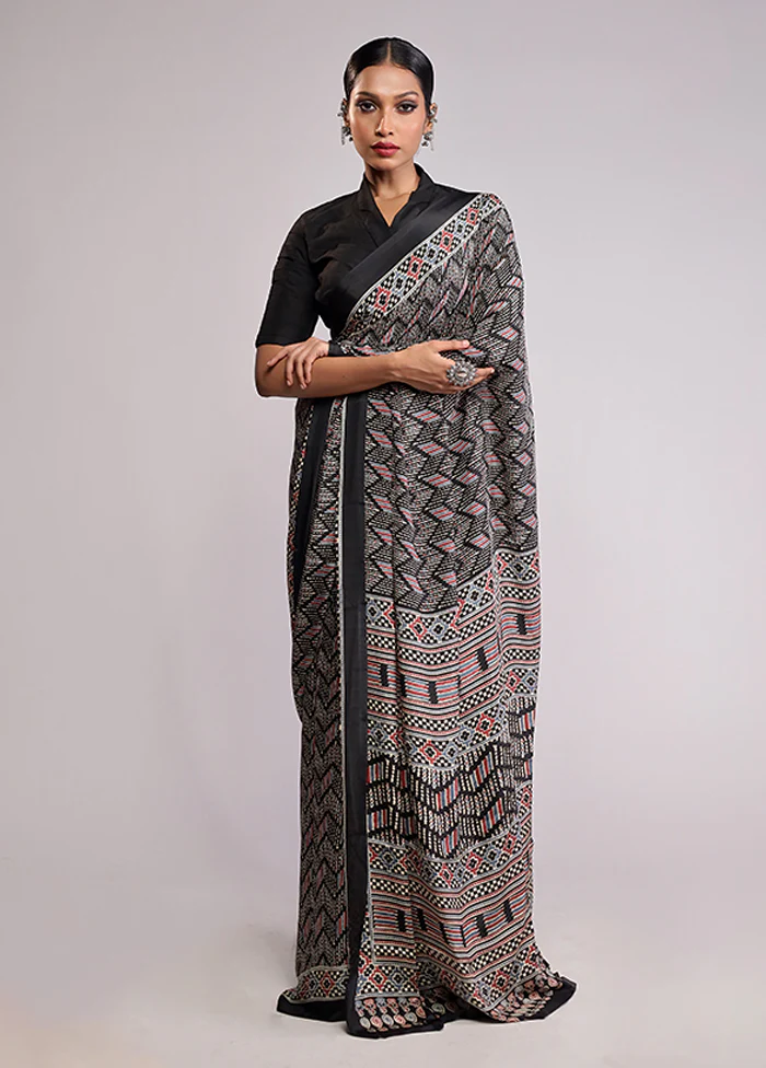 Black Printed Silk Saree Without Blouse Piece - Image 2
