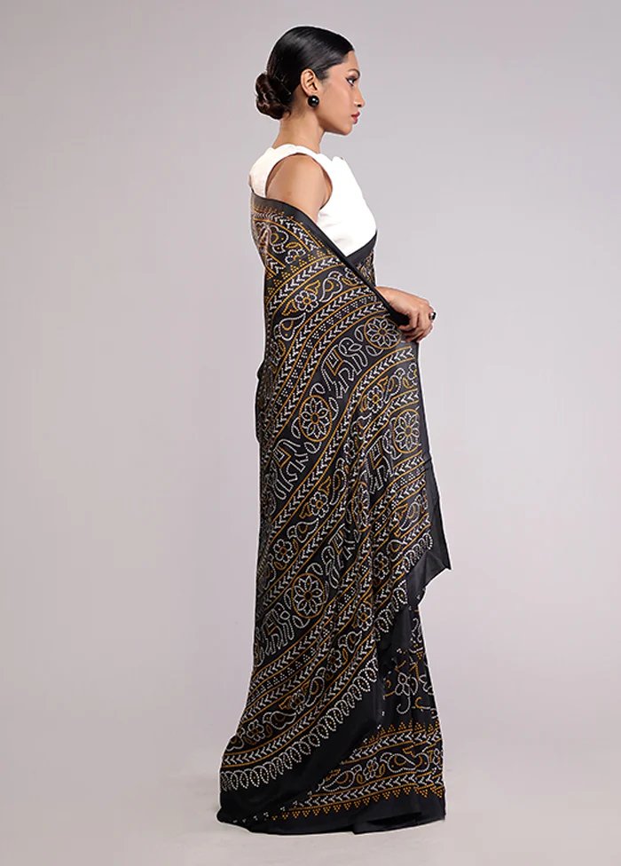 Black Printed Silk Saree Without Blouse Piece - Image 4