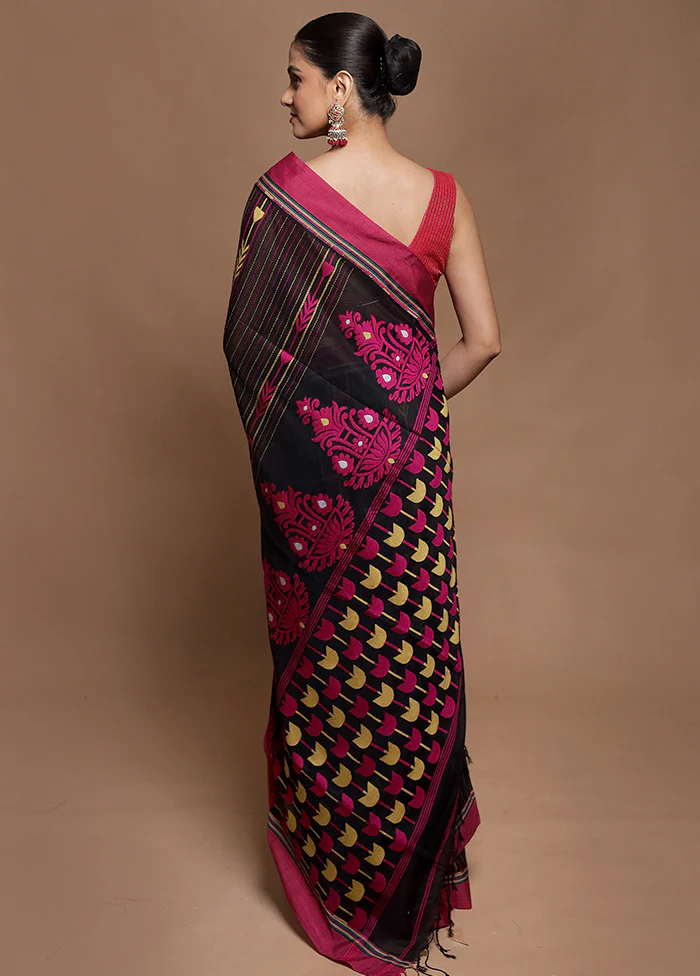 Black Pure Cotton Saree With Blouse Piece - Image 3