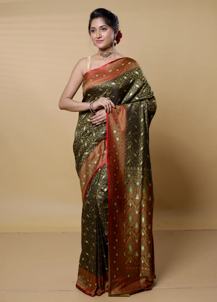 Black Tanchoi Silk Saree With Blouse Piece - Image 2