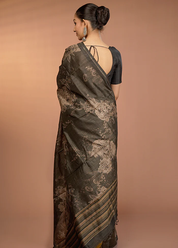 Black Tussar Silk Saree With Blouse Piece - Image 3