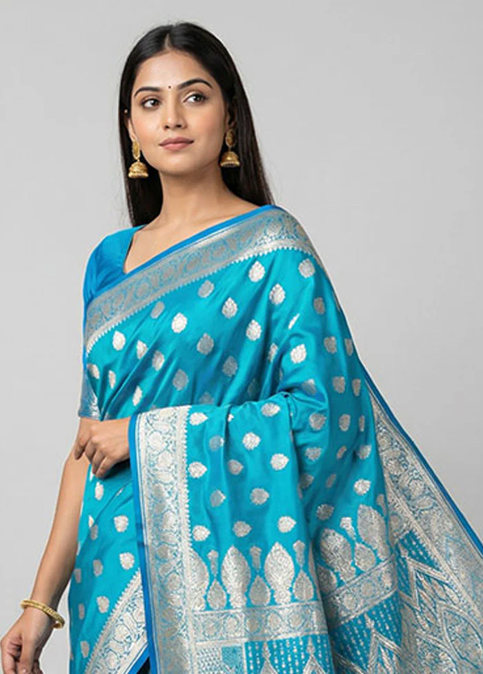 Blue Banarasi Silk Saree With Blouse Piece - Image 2