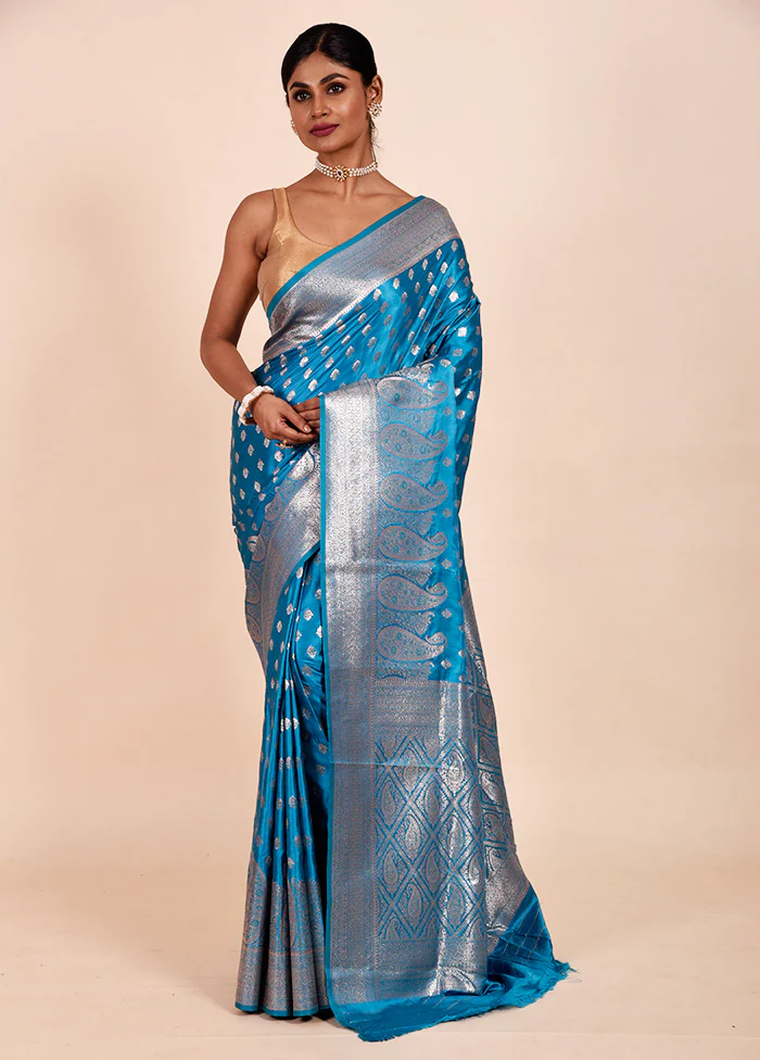 Blue Banarasi Silk Saree With Blouse Piece - Image 2