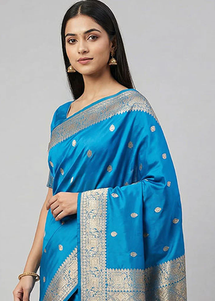 Blue Banarasi Silk Saree With Blouse Piece - Image 2