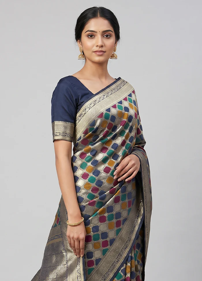 Blue Cotton Saree With Blouse Piece - Image 2