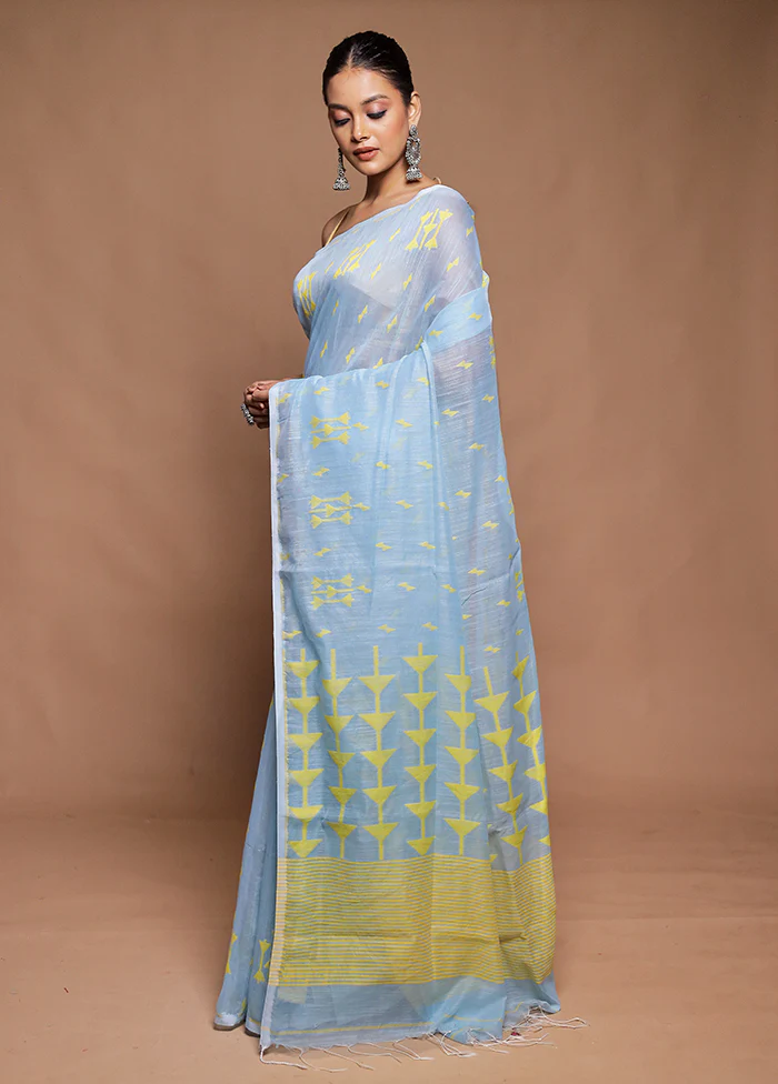 Blue Cotton Saree With Blouse Piece - Image 4