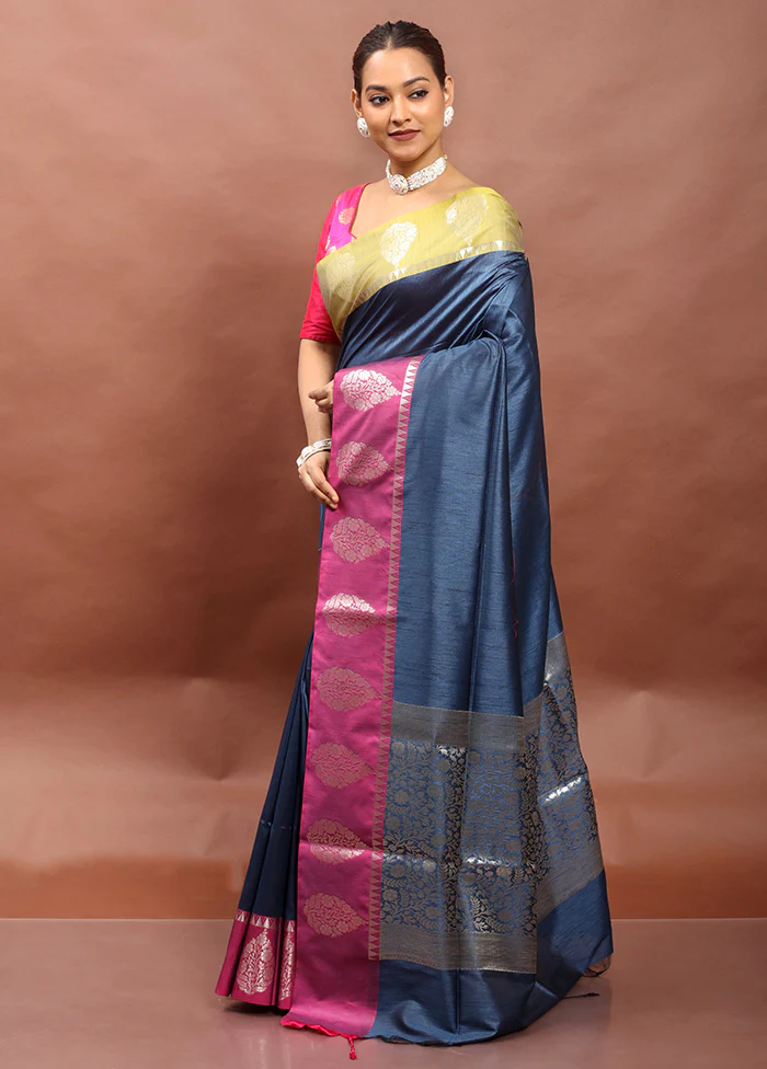 Blue Cotton Saree With Blouse Piece - Image 4