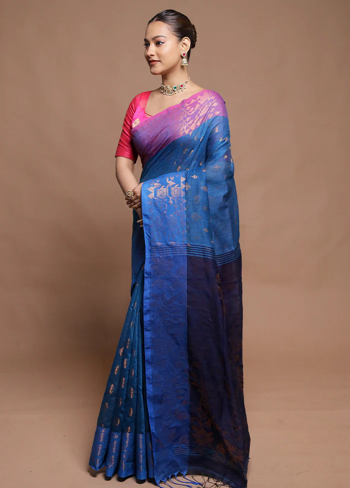 Blue Cotton Saree With Blouse Piece - Image 4