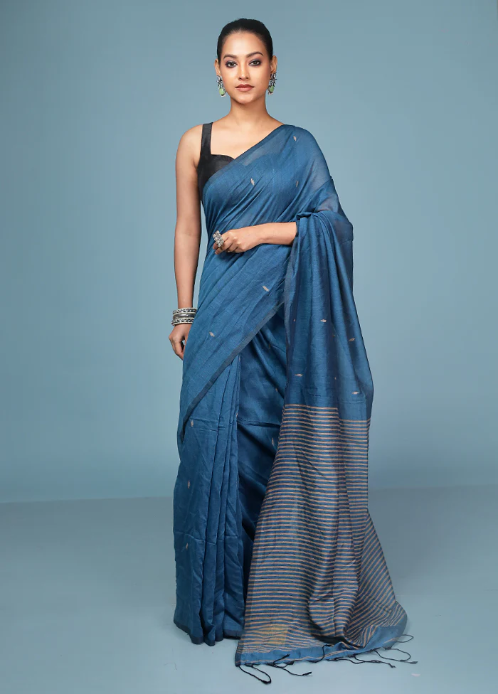 Blue Cotton Saree With Blouse Piece - Image 2