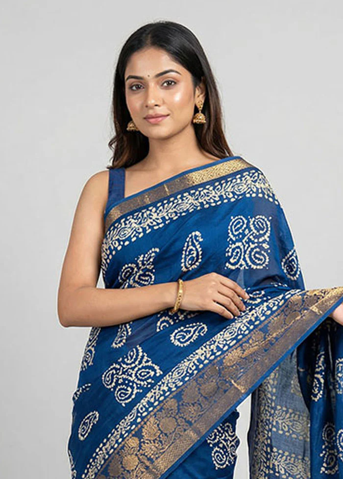 Blue Cotton Saree With Blouse Piece - Image 2