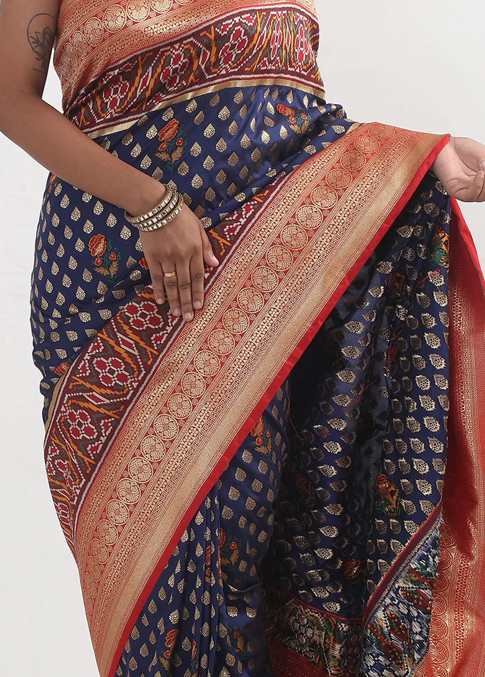 Blue Dupion Silk Saree With Blouse Piece - Image 3