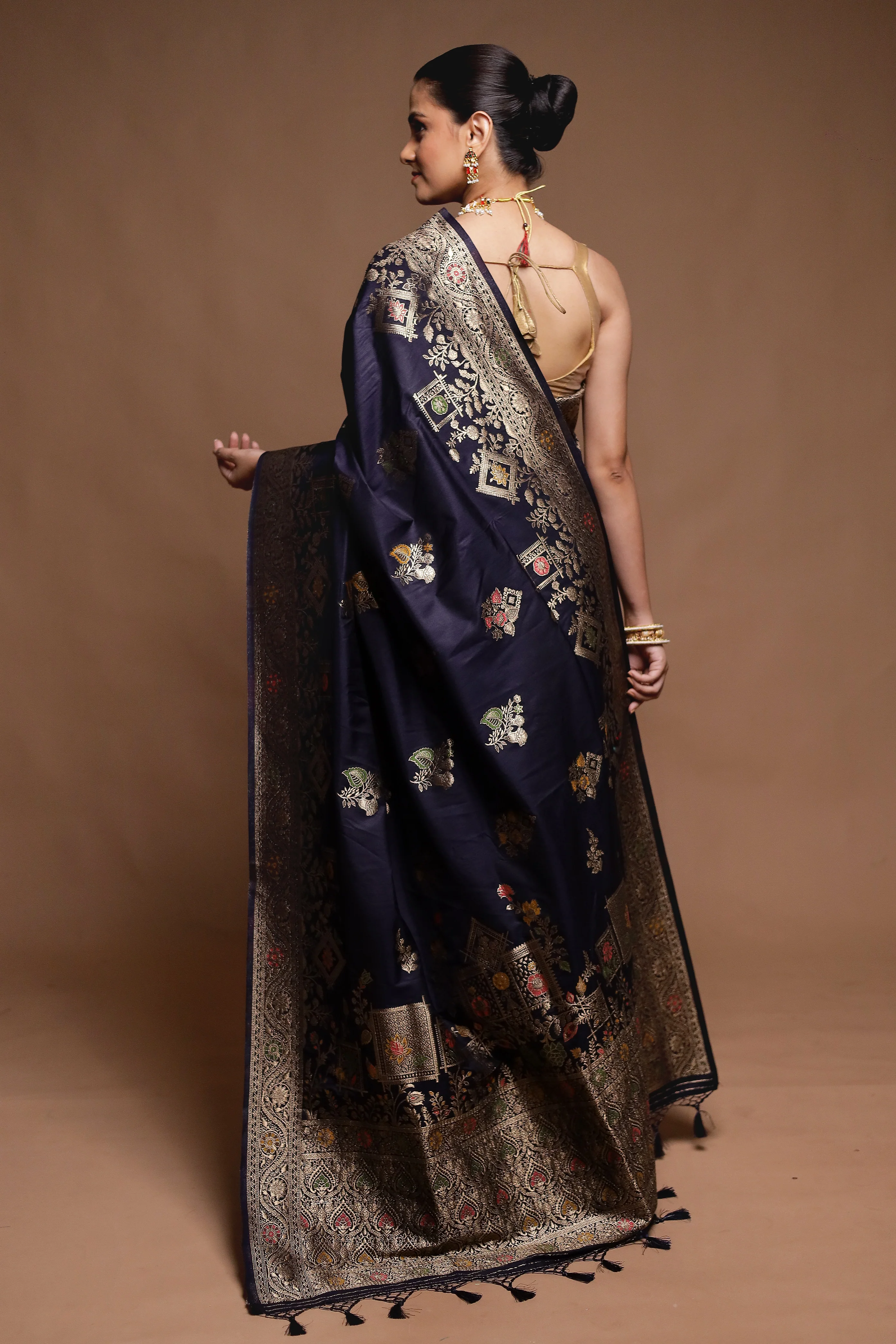 Blue Dupion Silk Saree With Blouse Piece - Image 3