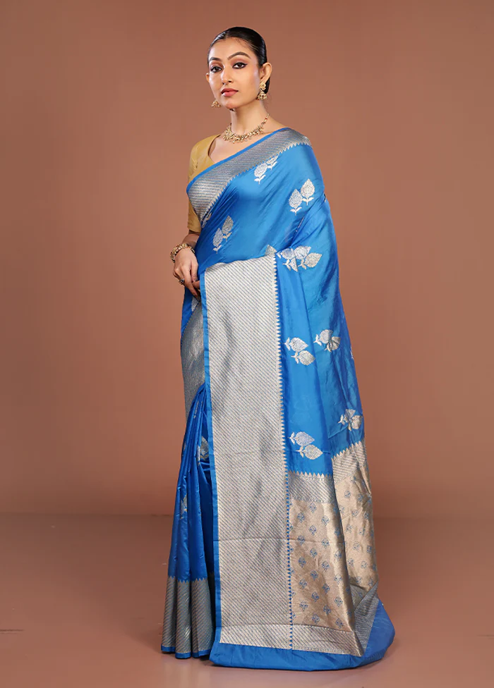 Blue Dupion Silk Saree With Blouse Piece - Image 4