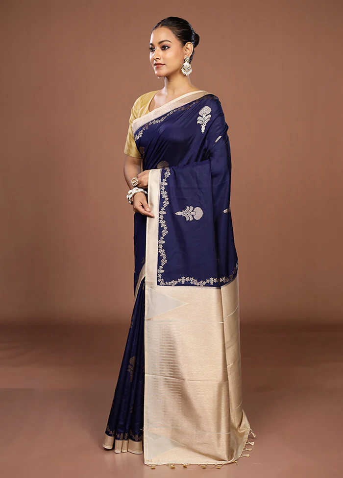 Blue Dupion Silk Saree With Blouse Piece - Image 4