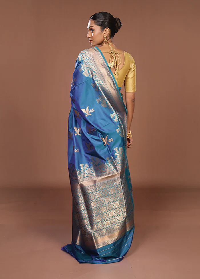 Blue Dupion Silk Saree With Blouse Piece - Image 3