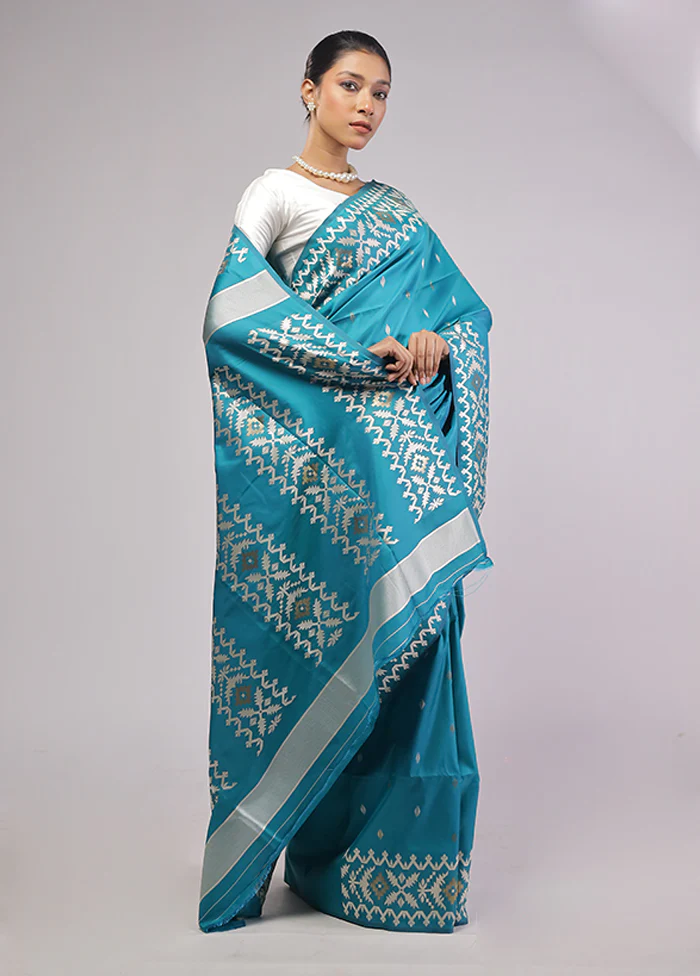 Blue Dupion Silk Saree With Blouse Piece - Image 4