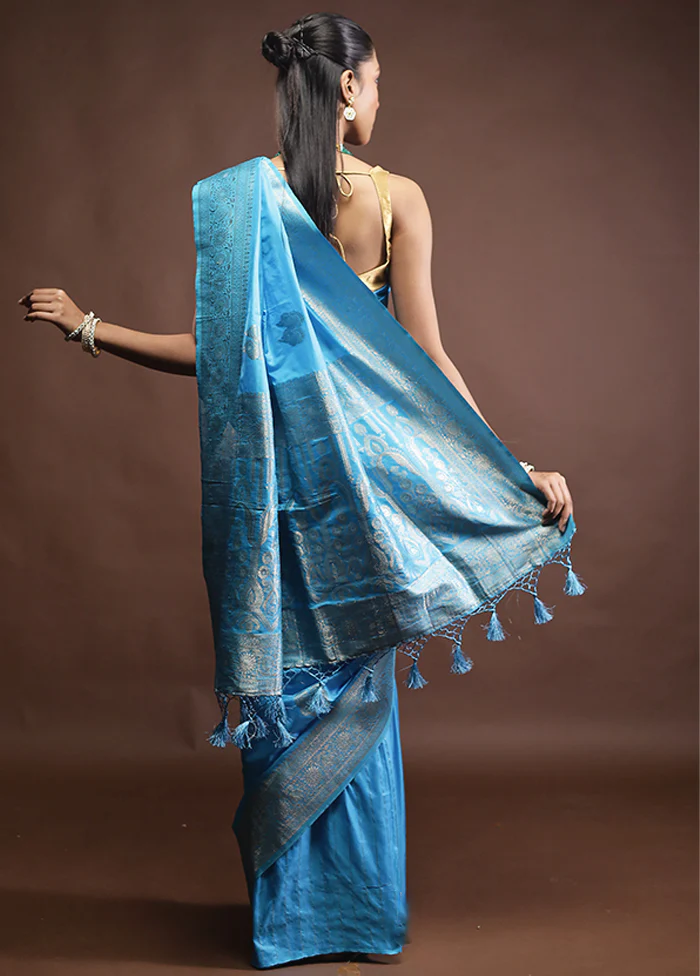 Blue Dupion Silk Saree With Blouse Piece - Image 3