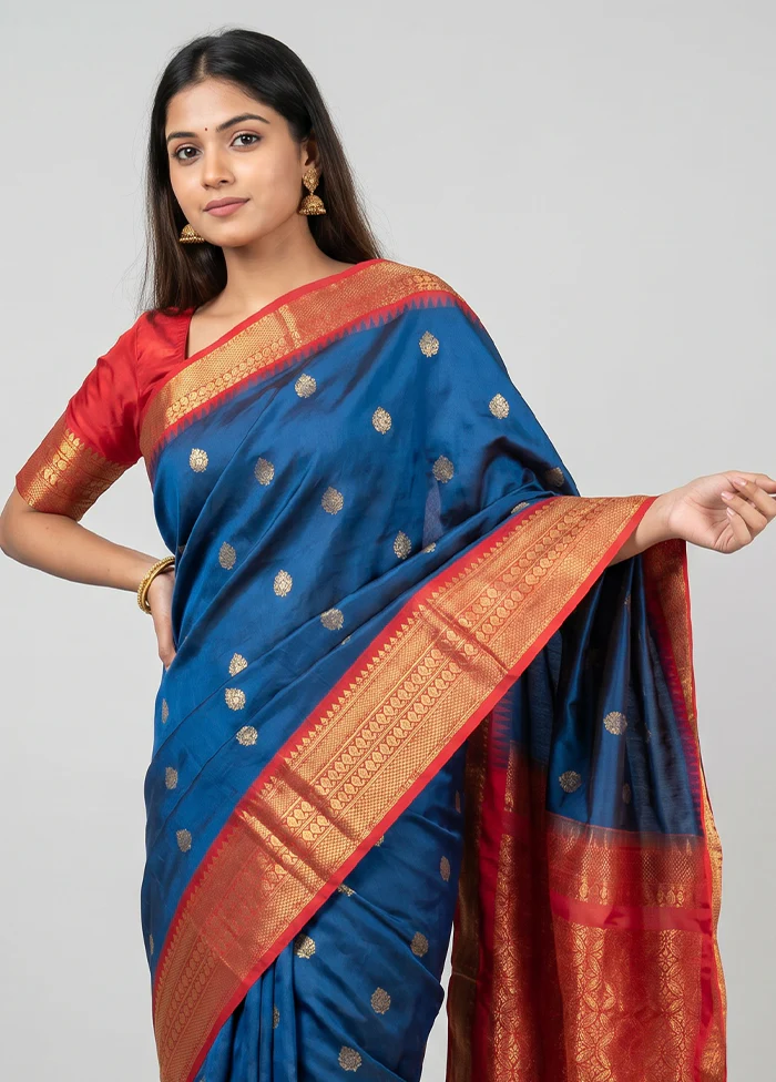 Blue Gadwal Silk Saree Without Blouse Piece - Image 2