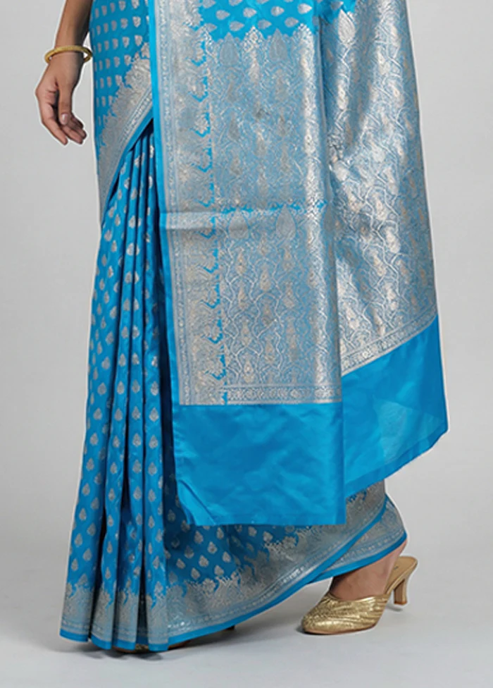 Blue Handloom Banarasi Pure Silk Saree With Blouse Piece - Image 3